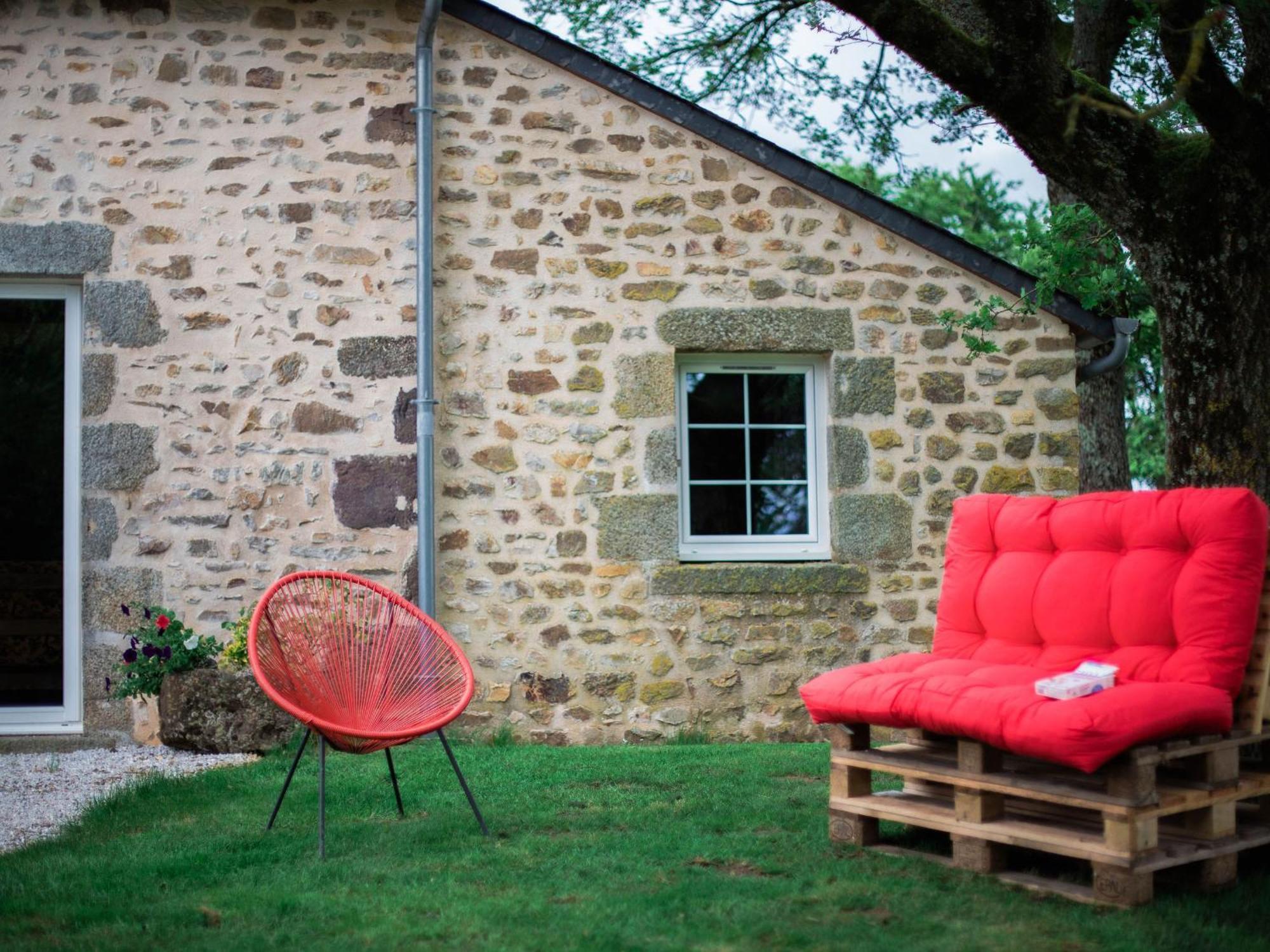 Gite De Charme Renove Avec Cheminee, Terrasse Et Proche Randonnees - Capacite 13 Pers. - Fr-1-410-179 Saint-Leonard-des-Bois Luaran gambar